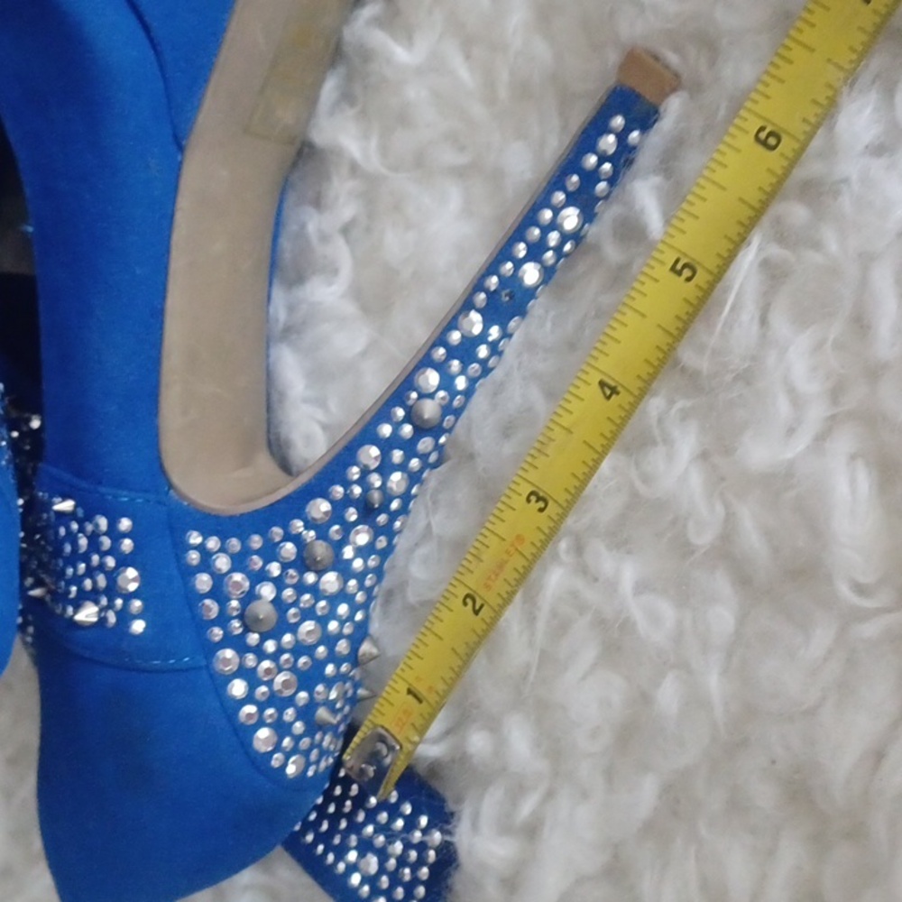 Studded platforms - Picture 14 of 16
